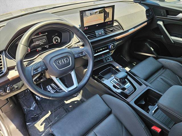 Used 2021 Audi Q5 2.0T Premium Plus w/ Premium Plus Package AWD/4WD image 12