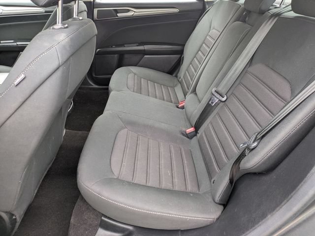 Used 2020 Ford Fusion SE FWD image 24
