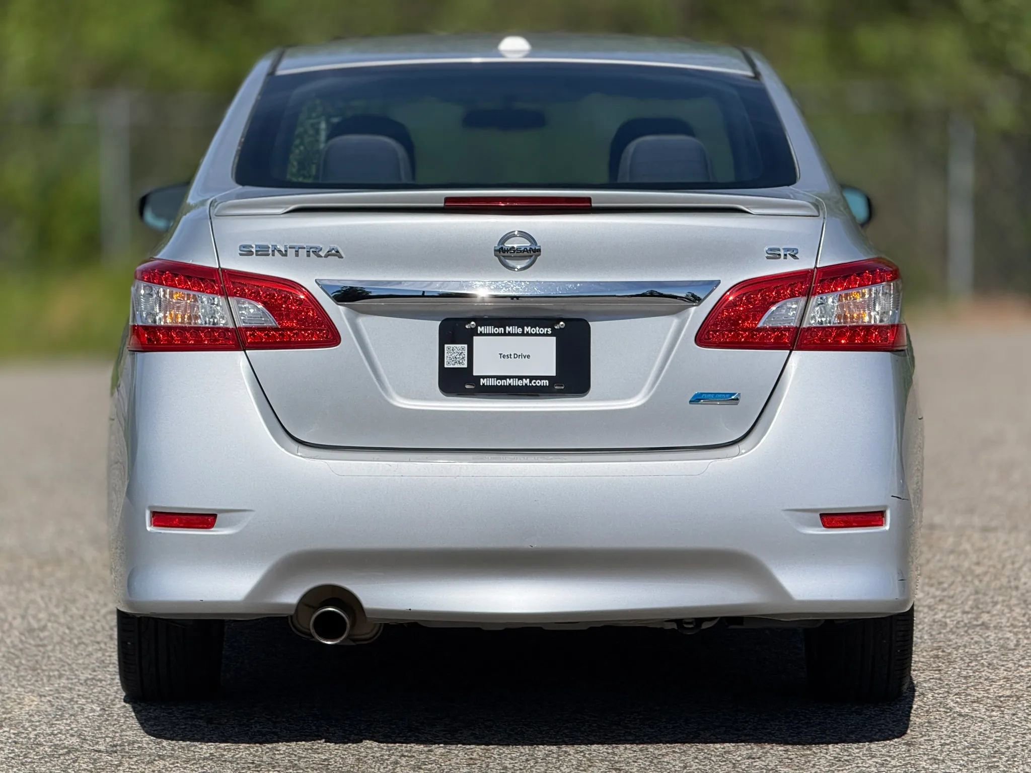 Used 2014 Nissan Sentra SR w/ SR Driver Package FWD image 4