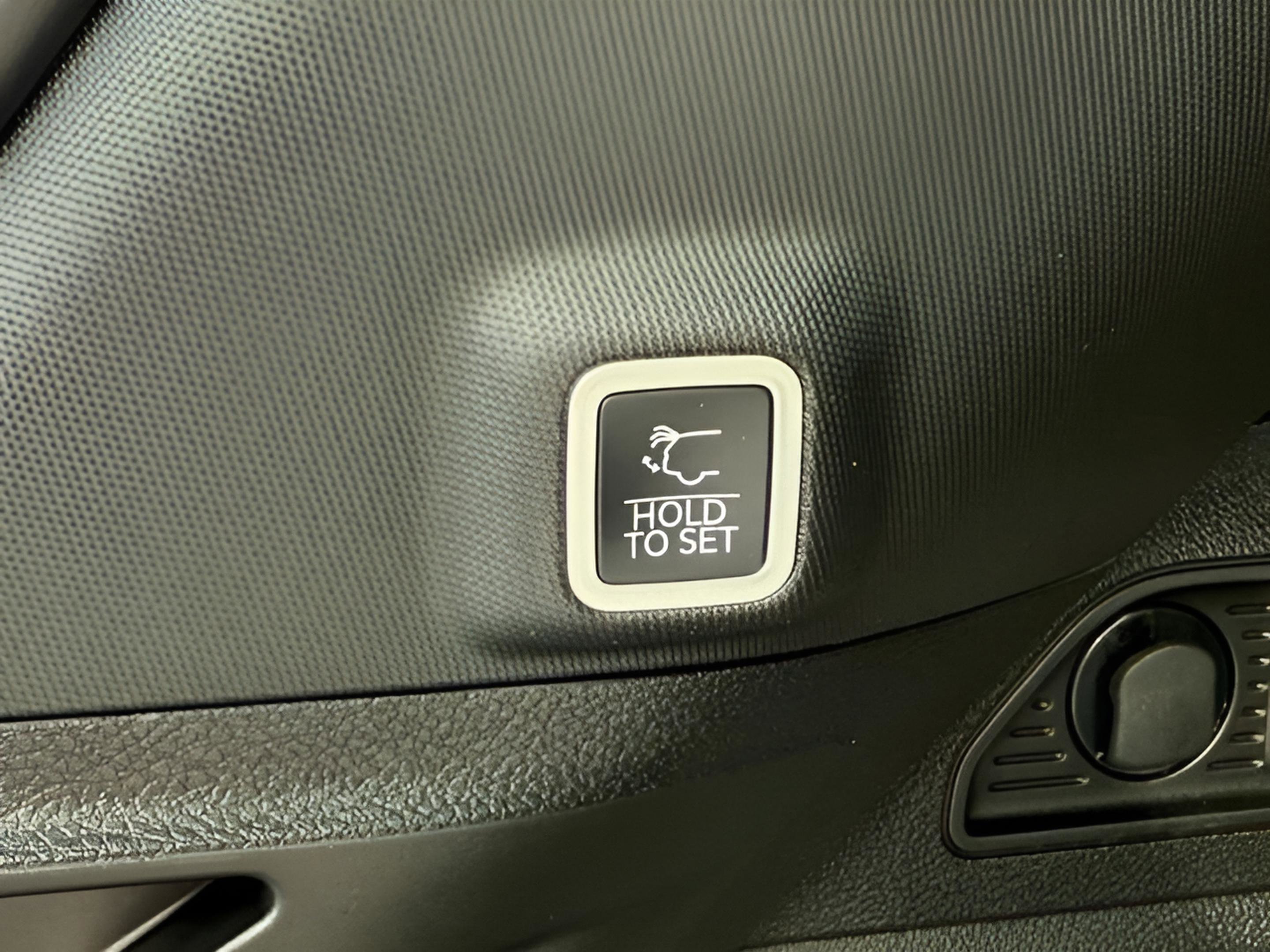 New 2026 Jeep Grand Cherokee Limited AWD/4WD image 9