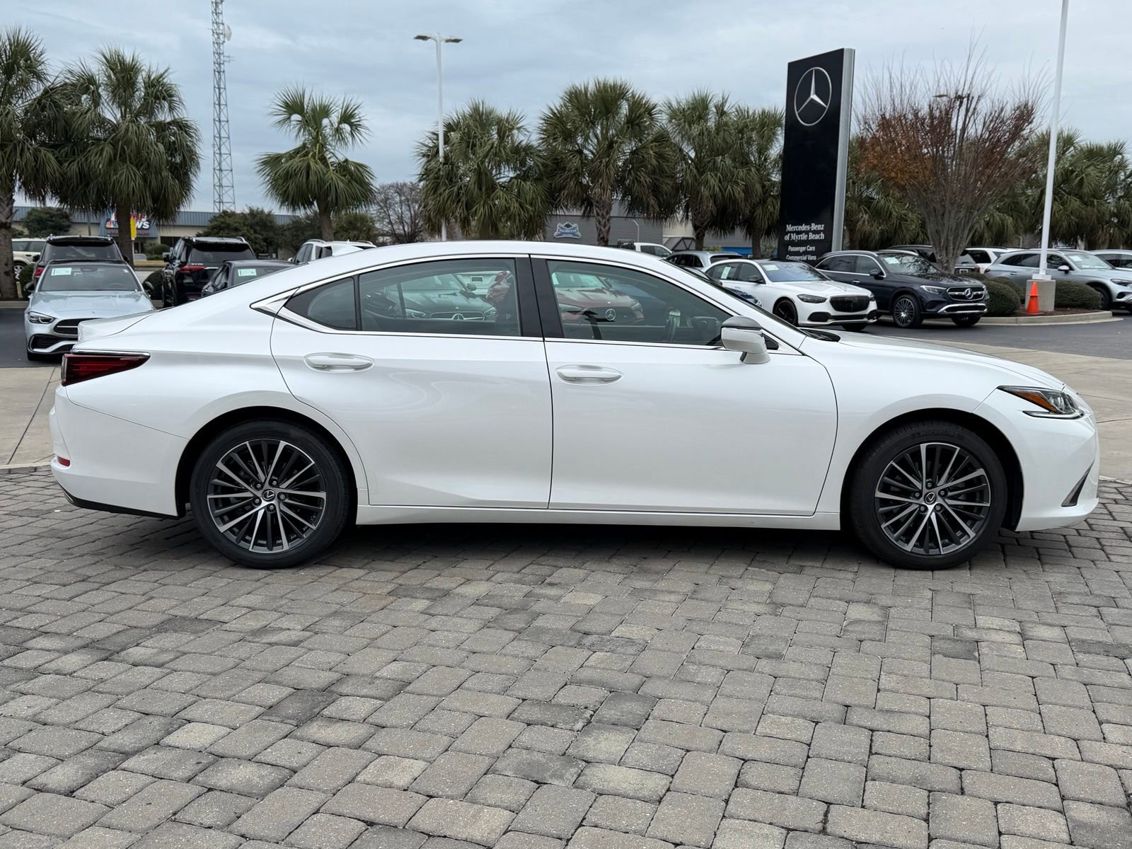 Used 2023 Lexus ES 350 350 image 7