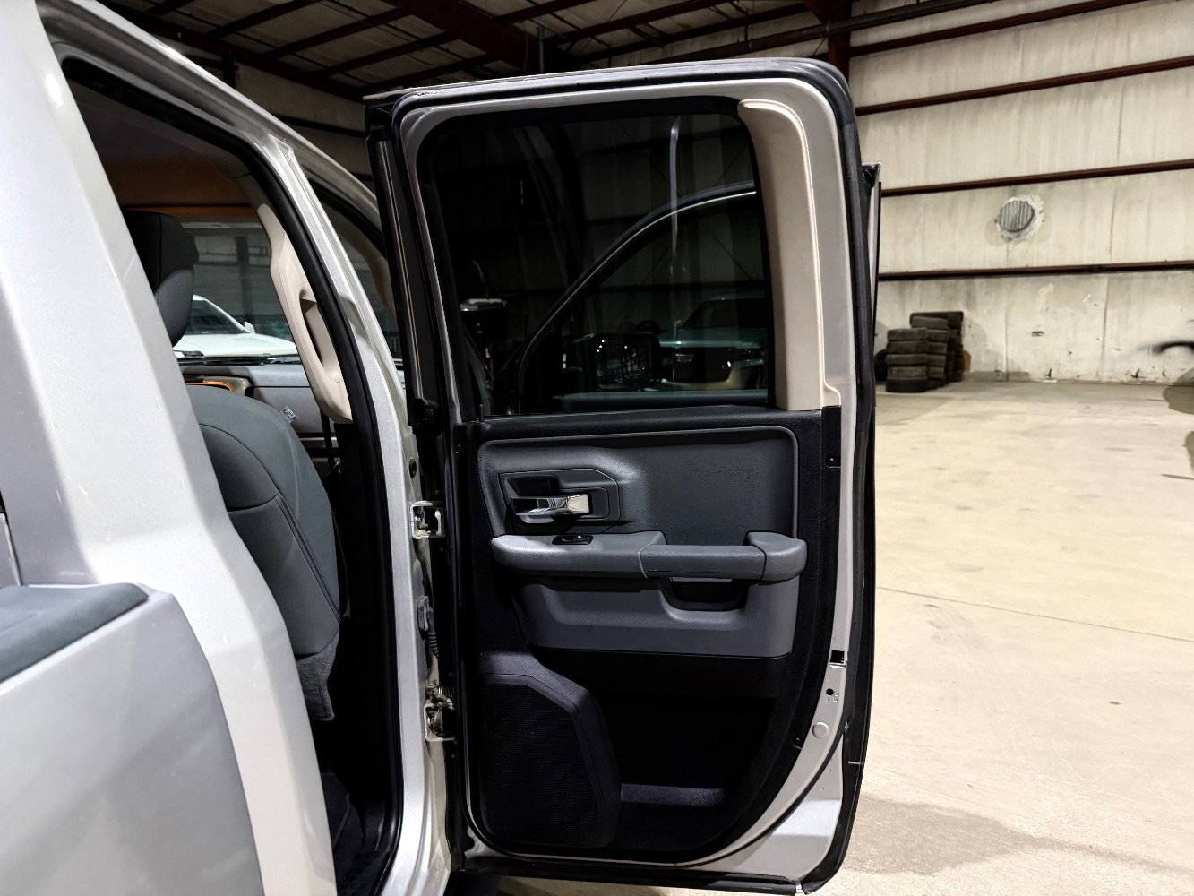 Used 2013 RAM 1500 Classic SLT w/ Big Horn Equipment Group AWD/4WD image 19
