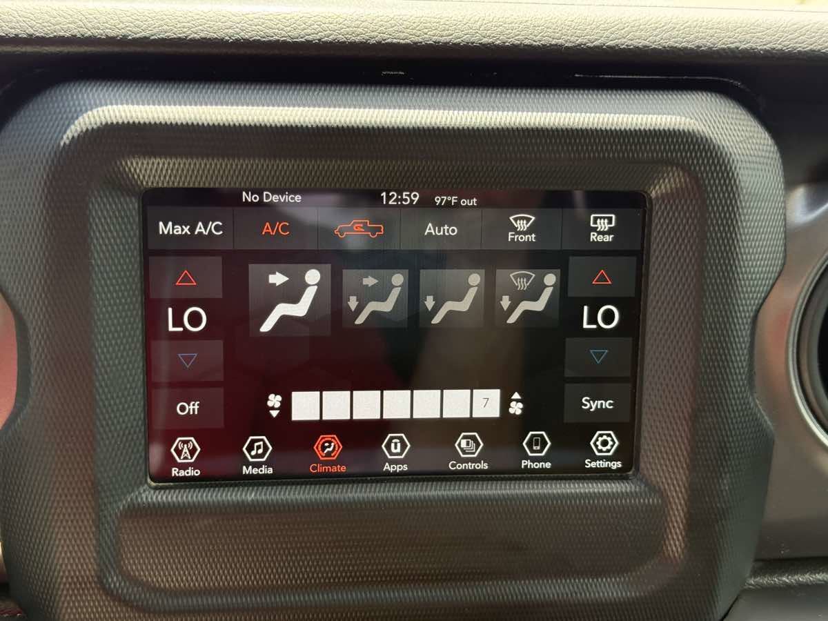 Used 2023 Jeep Gladiator Sport AWD/4WD image 33