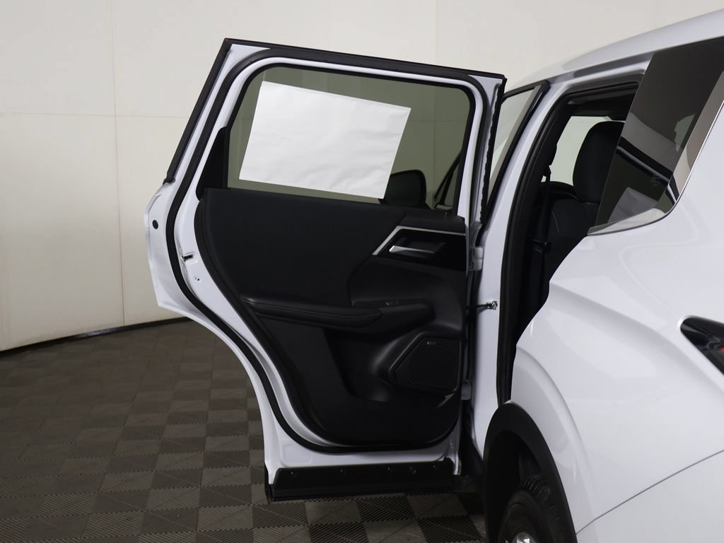 New 2026 Mitsubishi Outlander ES AWD/4WD image 22