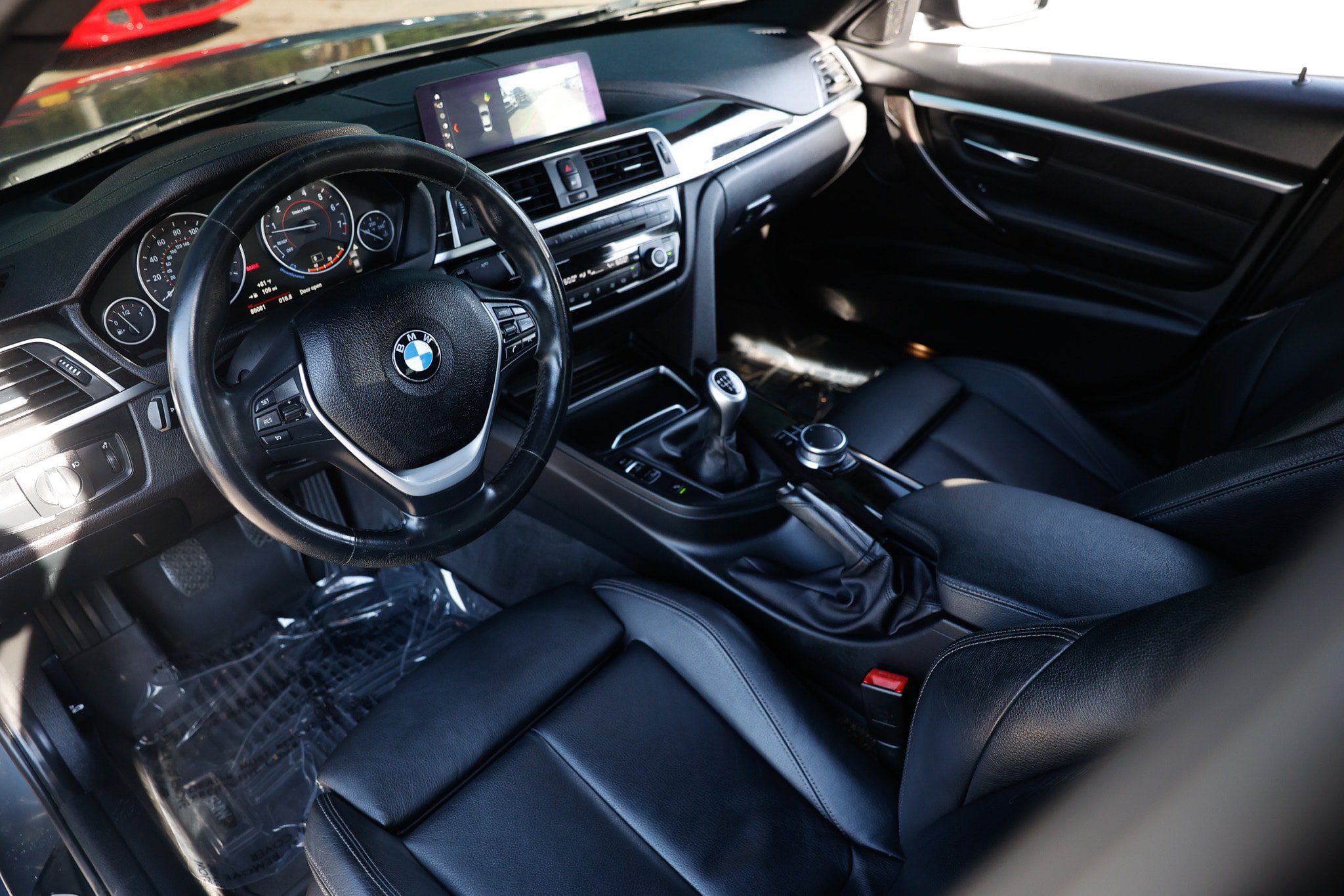 Used 2018 BMW 330i Sedan w/ Premium Package RWD image 6