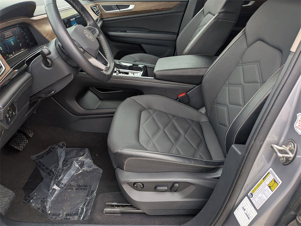 Used 2024 Volkswagen Atlas SE image 21