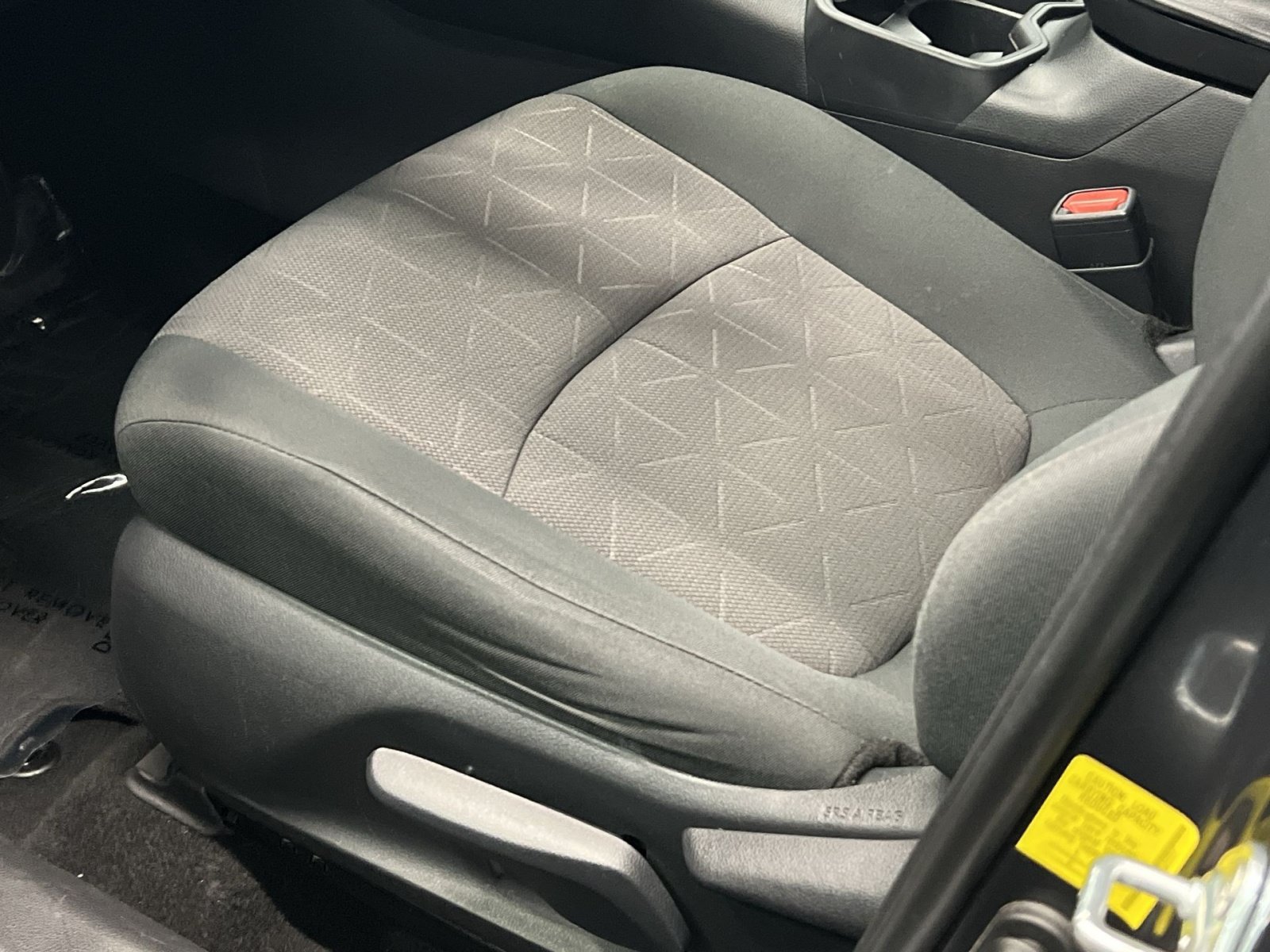 Used 2019 Toyota RAV4 XLE w/ Carpet Mat Package AWD/4WD image 12