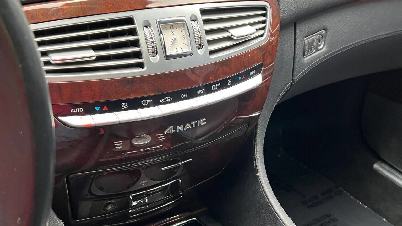 Used 2010 Mercedes-Benz CL 550 CL 550 4MATIC AWD 2dr Coupe image 23