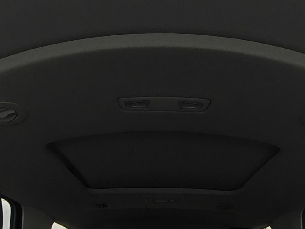 Certified 2021 Chevrolet Traverse Premier w/ LPO, Floor Liner Package AWD/4WD image 17