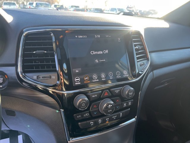 Used 2020 Jeep Grand Cherokee Altitude image 20