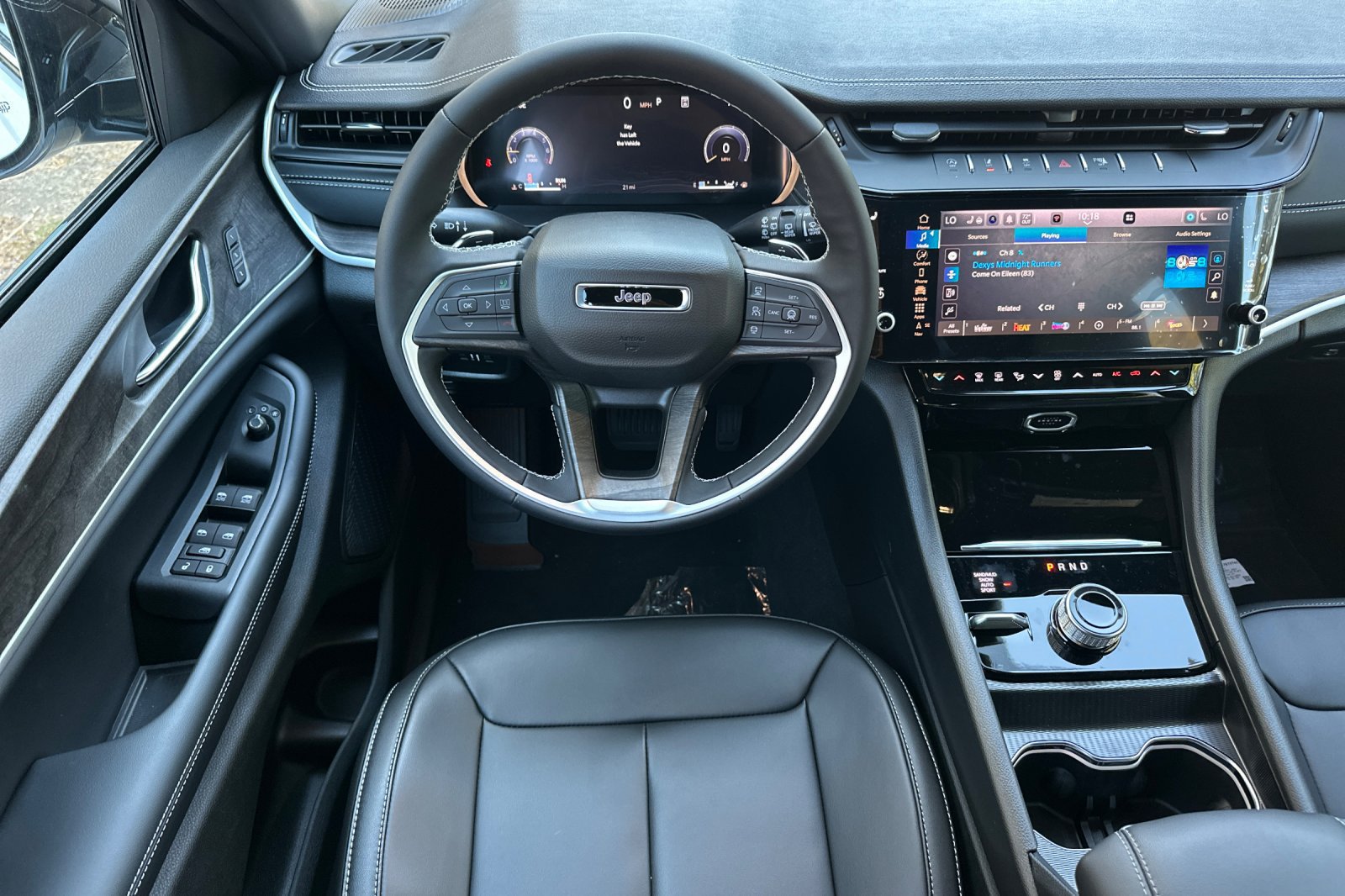 New 2026 Jeep Grand Cherokee L Limited w/ Limited Altitude Package AWD/4WD image 13