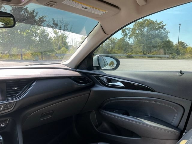 Used 2019 Buick Regal Essence w/ Driver Confidence Package I AWD/4WD image 28