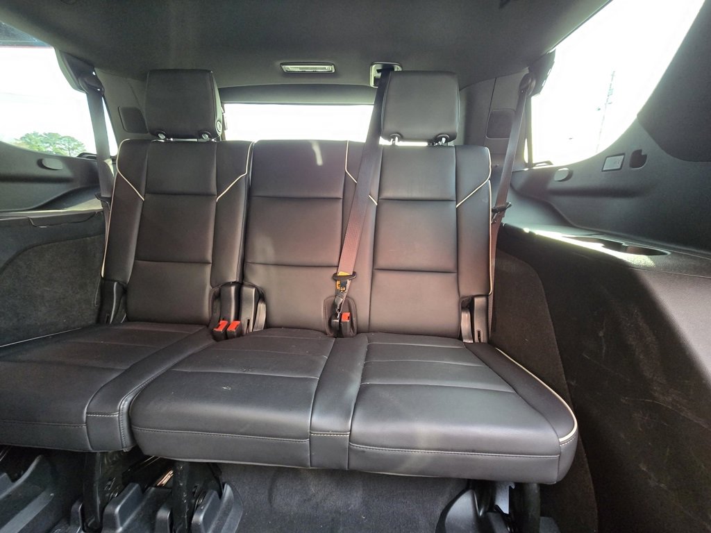 Used 2021 Cadillac Escalade Premium Luxury image 16