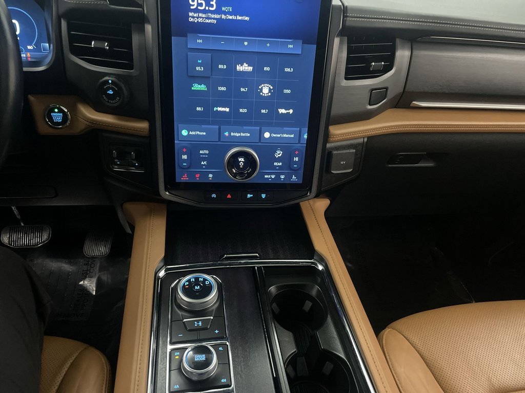 Used 2023 Ford Expedition Platinum image 12