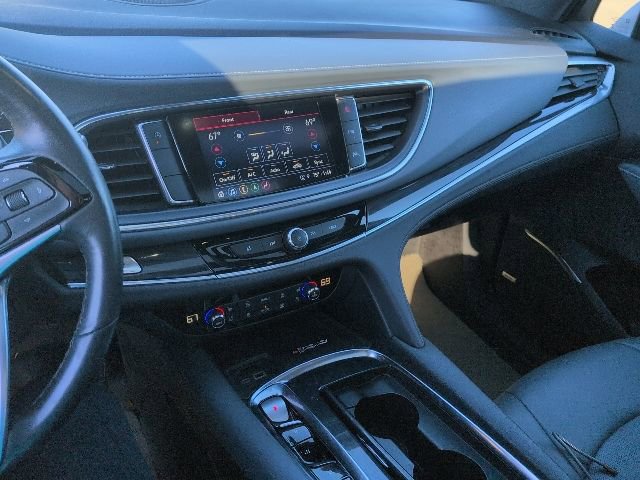 Used 2022 Buick Enclave Premium w/ Experience Buick Package image 7