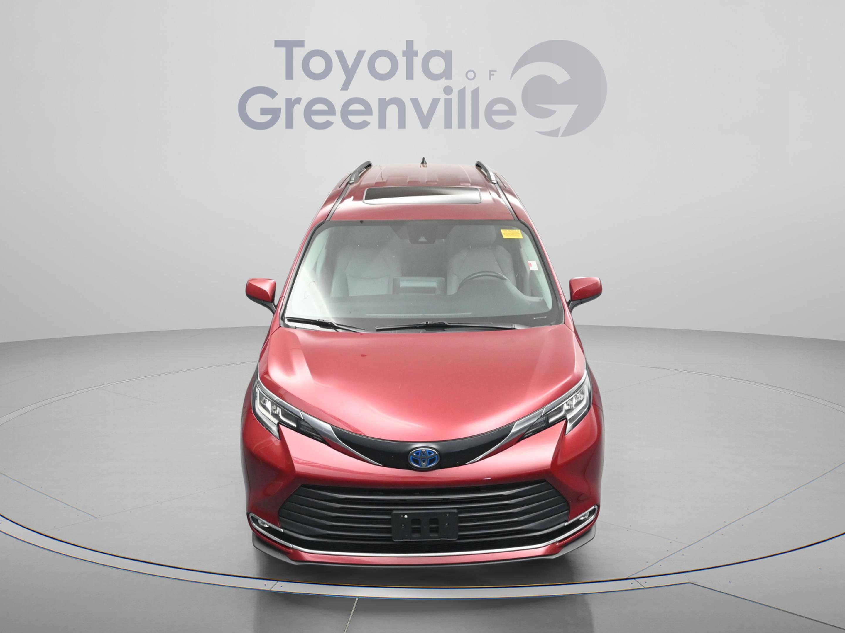 Used 2023 Toyota Sienna XLE image 22