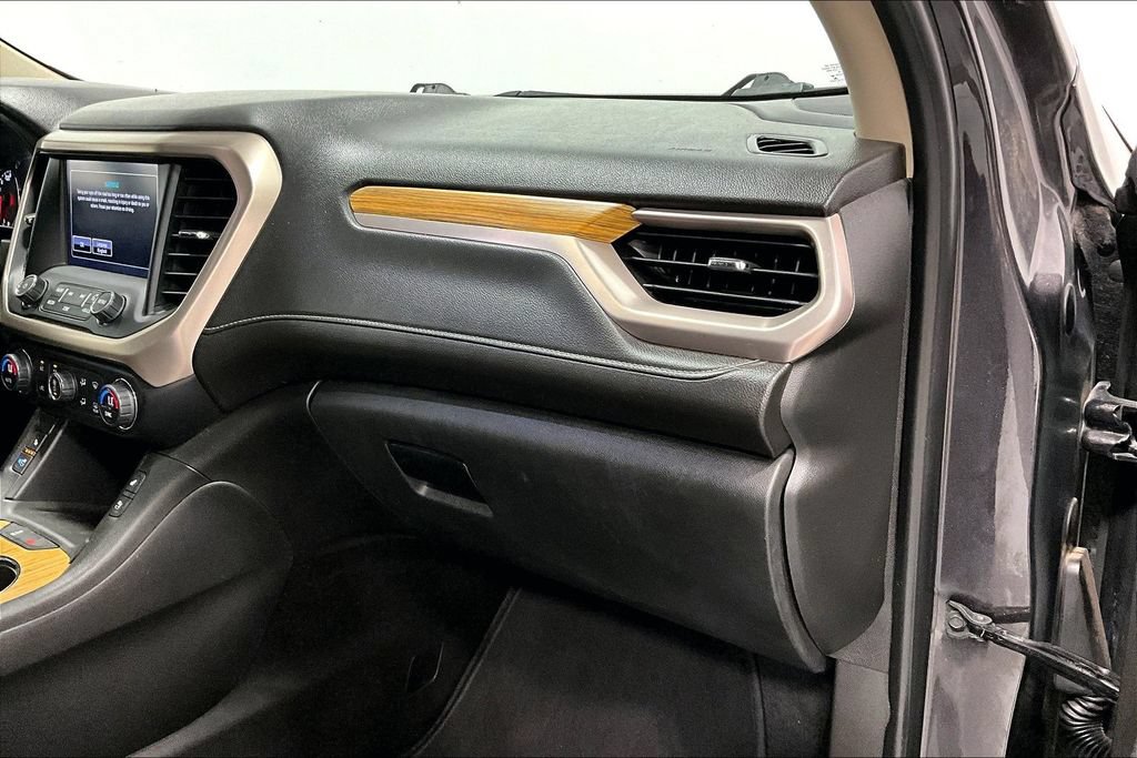 Used 2017 GMC Acadia Denali w/ Technology Package FWD image 19