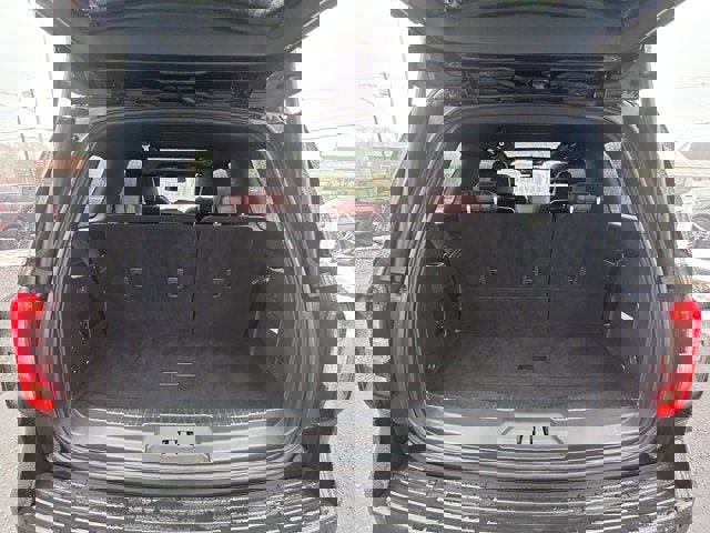 Used 2024 Ford Expedition Limited image 7