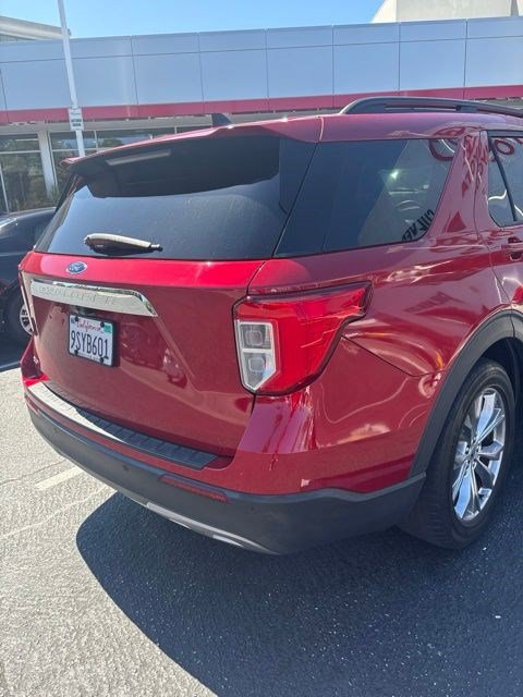 Used 2022 Ford Explorer XLT w/ Equipment Group 202A RWD image 3
