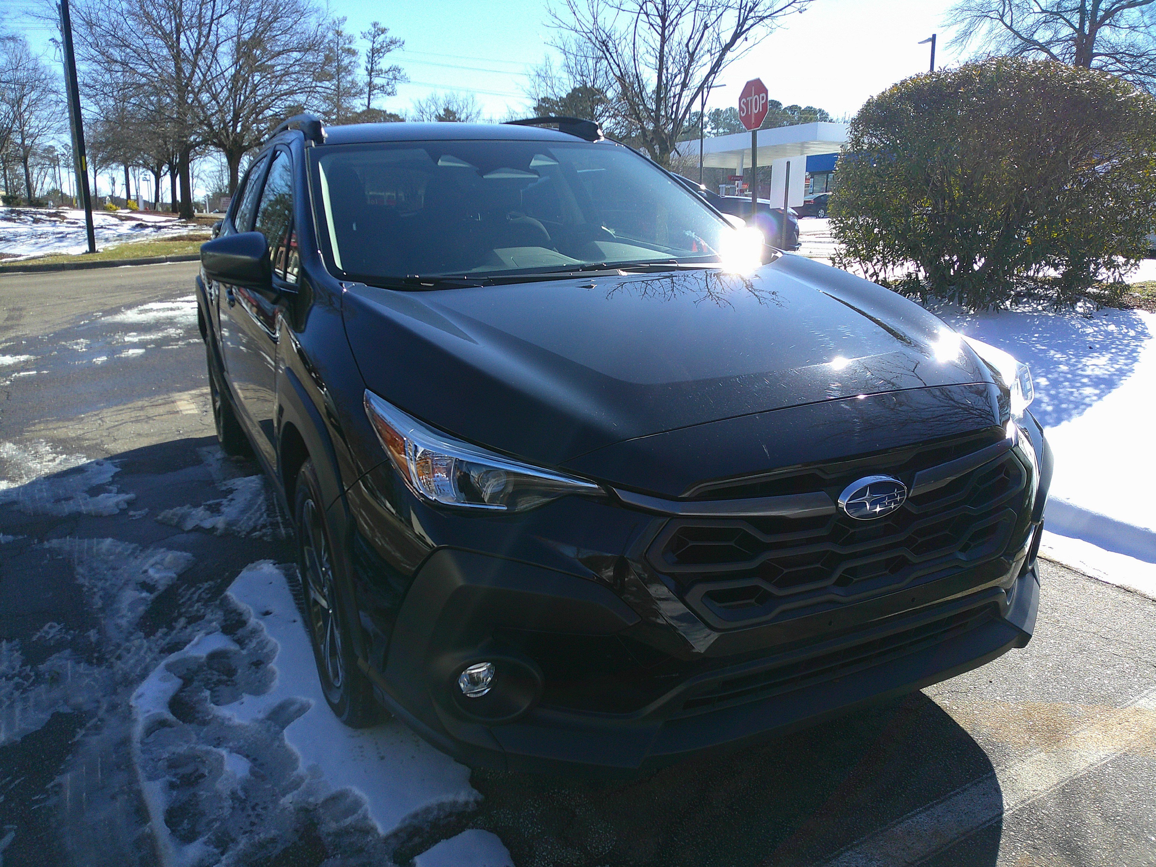 Used 2024 Subaru Crosstrek 2.0i Premium w/ Crosstrek Mirror Package image 2