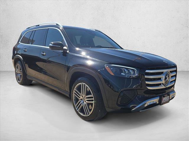 Used 2025 Mercedes-Benz GLS 450 4MATIC image 3