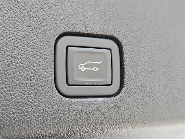 Used 2024 Cadillac XT6 Sport w/ Technology Package image 18