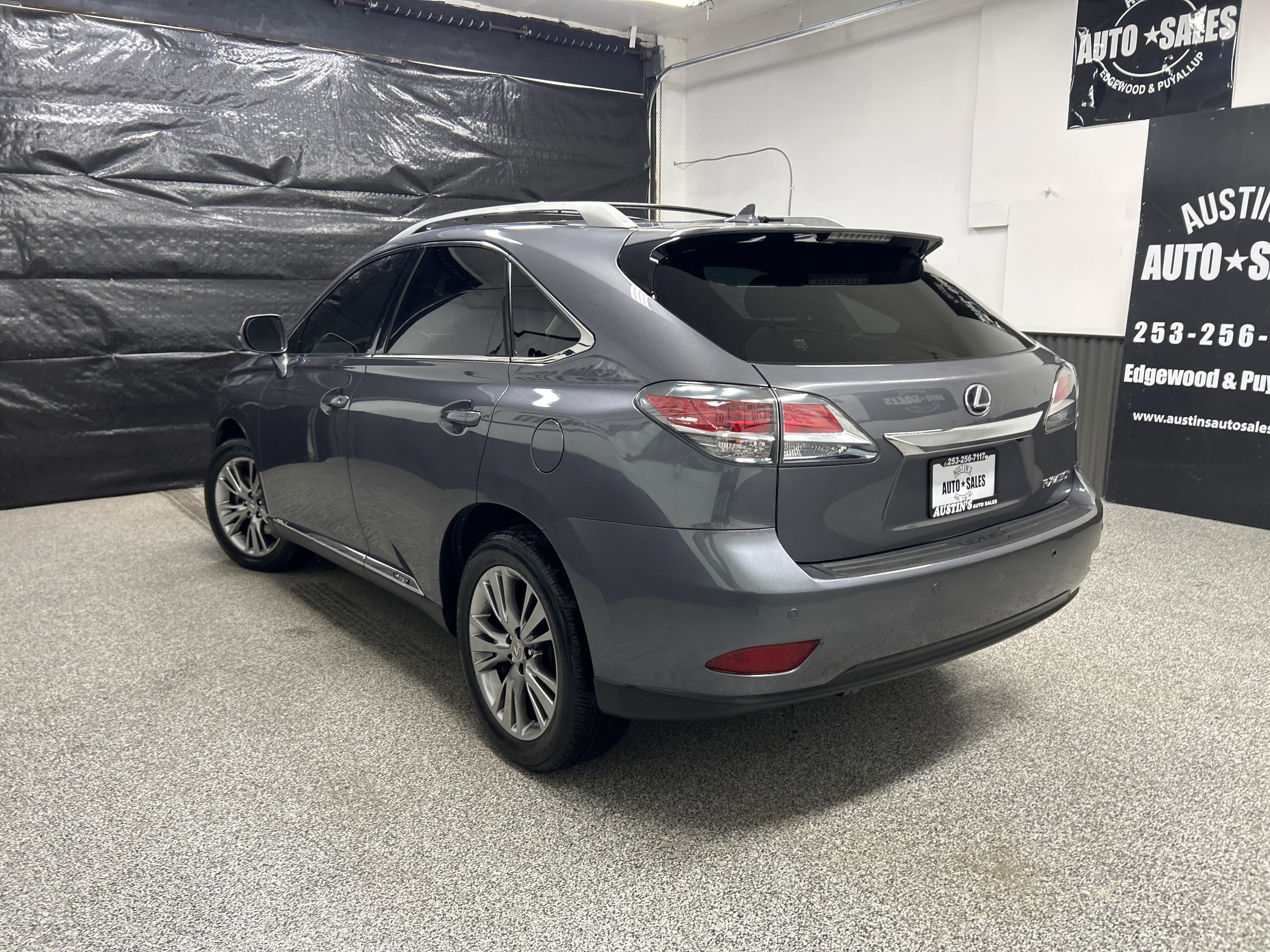 Used 2013 Lexus RX 450h AWD image 4