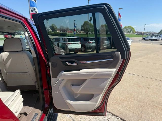 Used 2022 GMC Yukon Denali AWD/4WD image 15