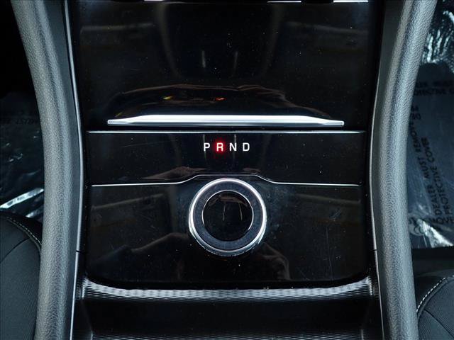 Used 2024 Jeep Grand Cherokee Laredo AWD/4WD image 19