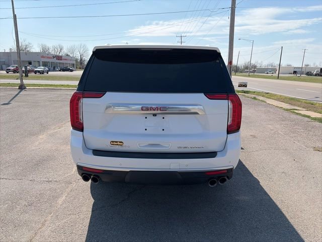 Used 2023 GMC Yukon XL Denali image 5