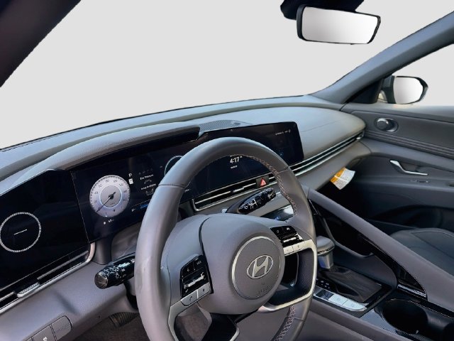 Certified 2025 Hyundai Elantra SEL FWD image 10