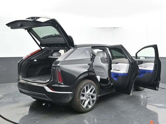 New 2025 Cadillac Optiq Luxury 1 w/ LPO, Floor Liner Package image 47