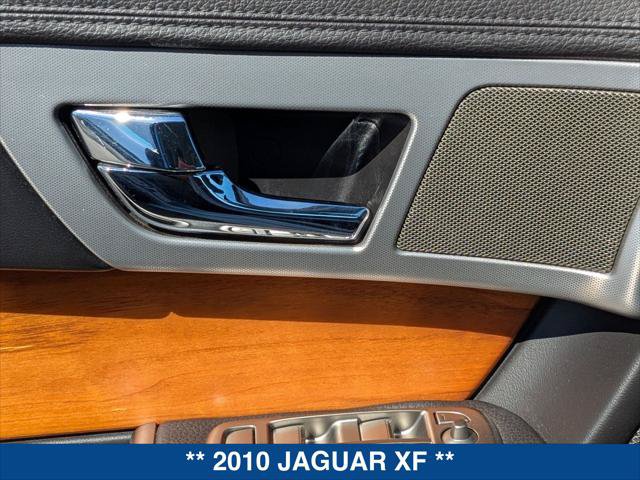 Used 2010 Jaguar XF Luxury RWD image 11