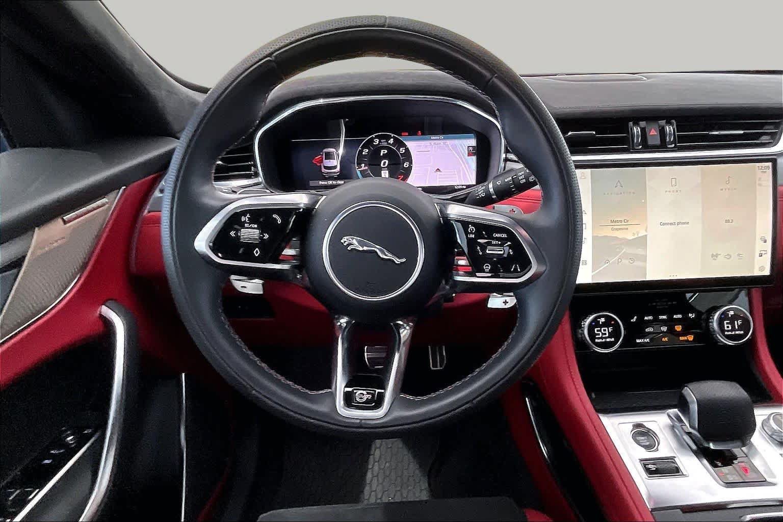 Used 2023 Jaguar F-PACE SVR AWD/4WD image 6