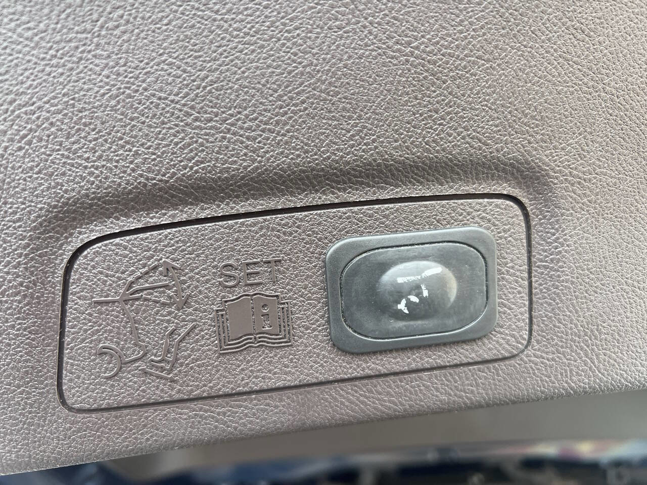 Used 2015 Lincoln MKC AWD w/ Equipment Group 102A Reserve image 35