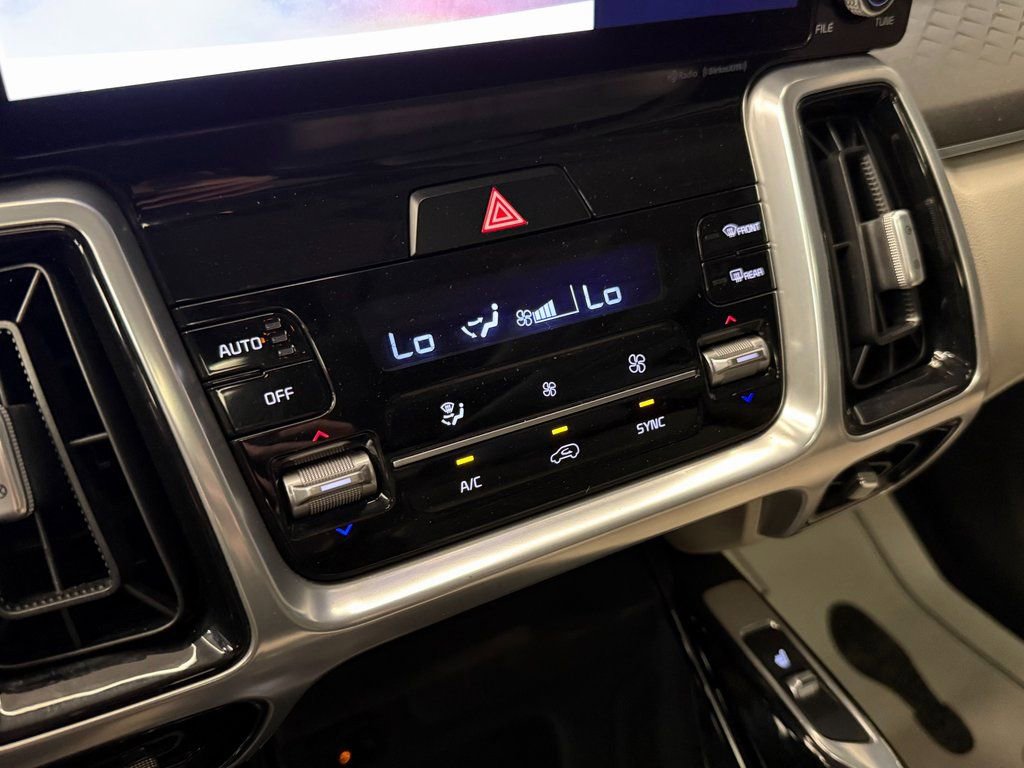 Used 2021 Kia Sorento SX image 15