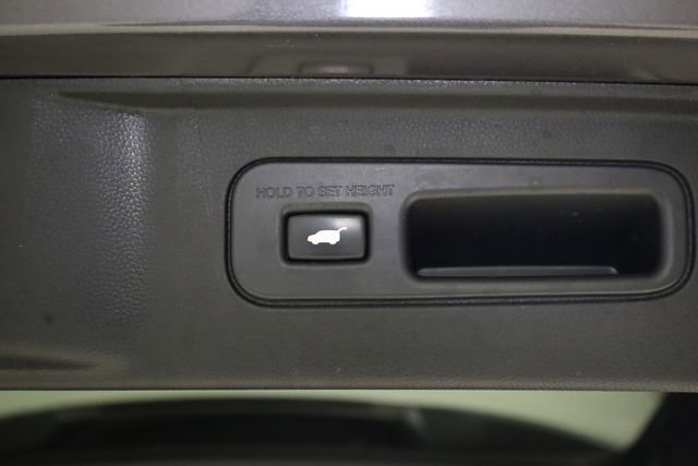 Used 2025 Honda Pilot EX-L image 36