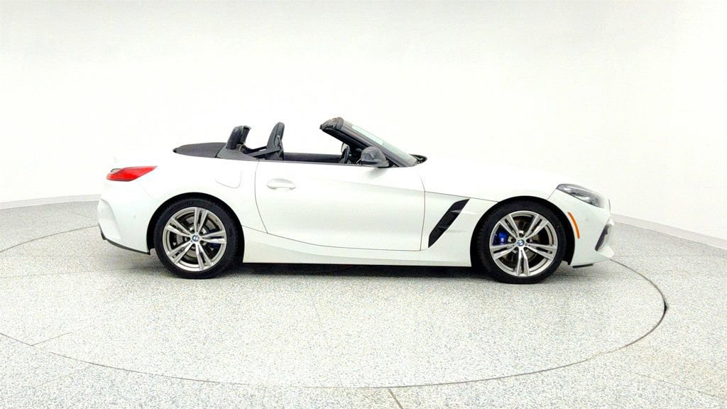 Used 2022 BMW Z4 sDrive30i w/ Dynamic Handling Package image 4