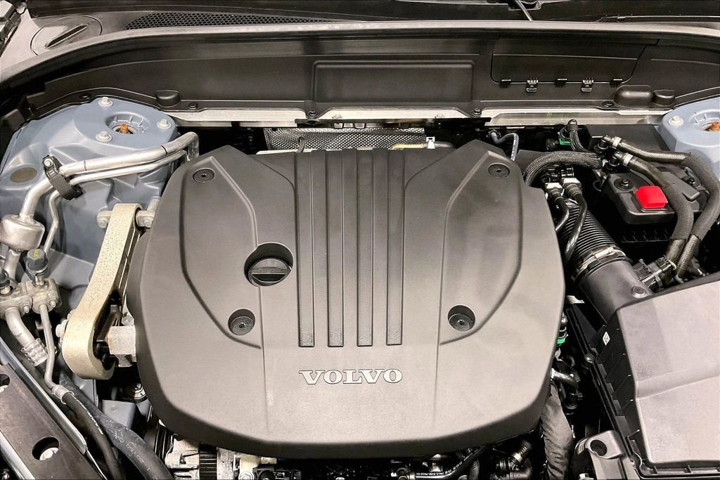Certified 2023 Volvo XC60 B5 Plus w/ Climate Package image 29