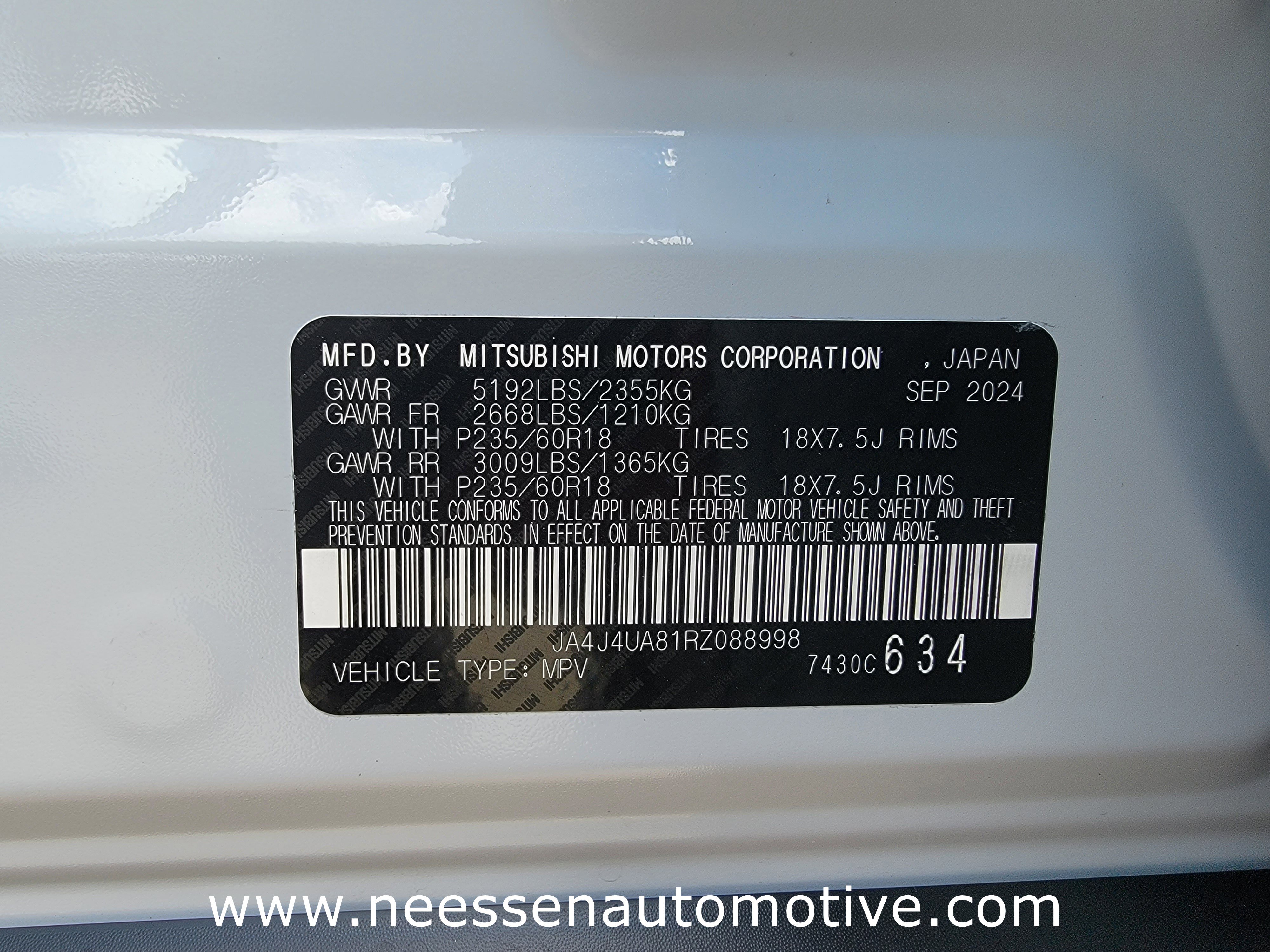 Used 2024 Mitsubishi Outlander ES image 32