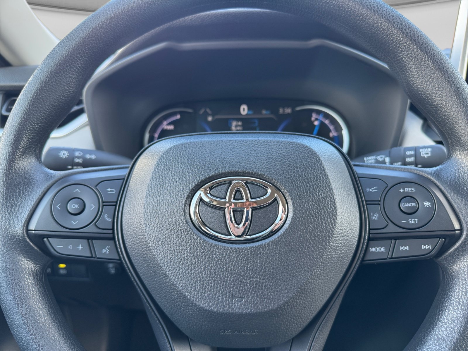 Used 2025 Toyota RAV4 XLE AWD/4WD image 18