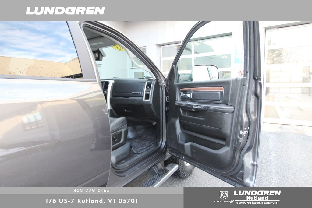 Used 2018 RAM 2500 Laramie w/ Snow Chief Group AWD/4WD image 8
