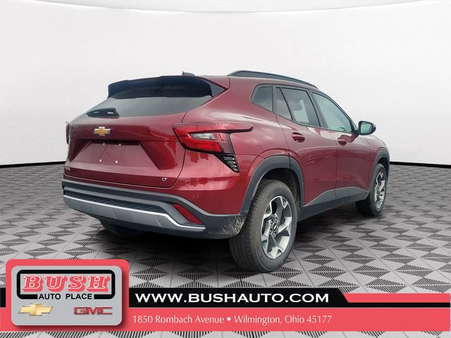 Used 2025 Chevrolet Trax LT FWD image 4