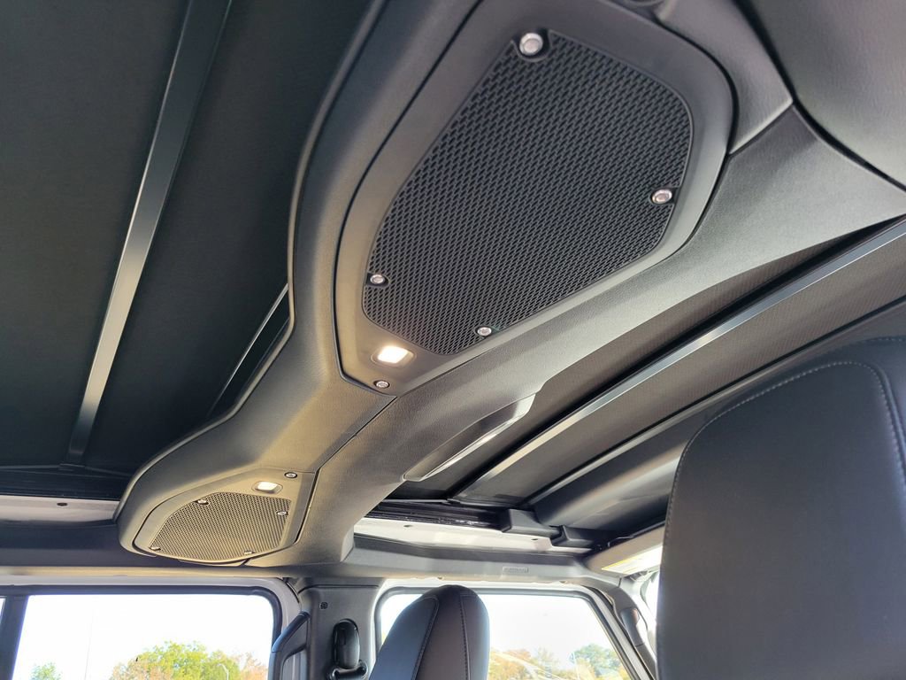 New 2025 Jeep Wrangler Unlimited Rubicon 392 image 35