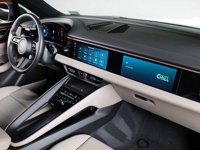 Certified 2025 Porsche Macan 4 Electric image 14