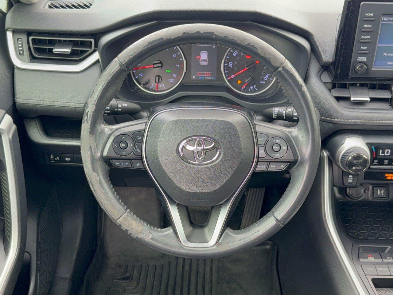 Used 2019 Toyota RAV4 XLE Premium FWD image 10