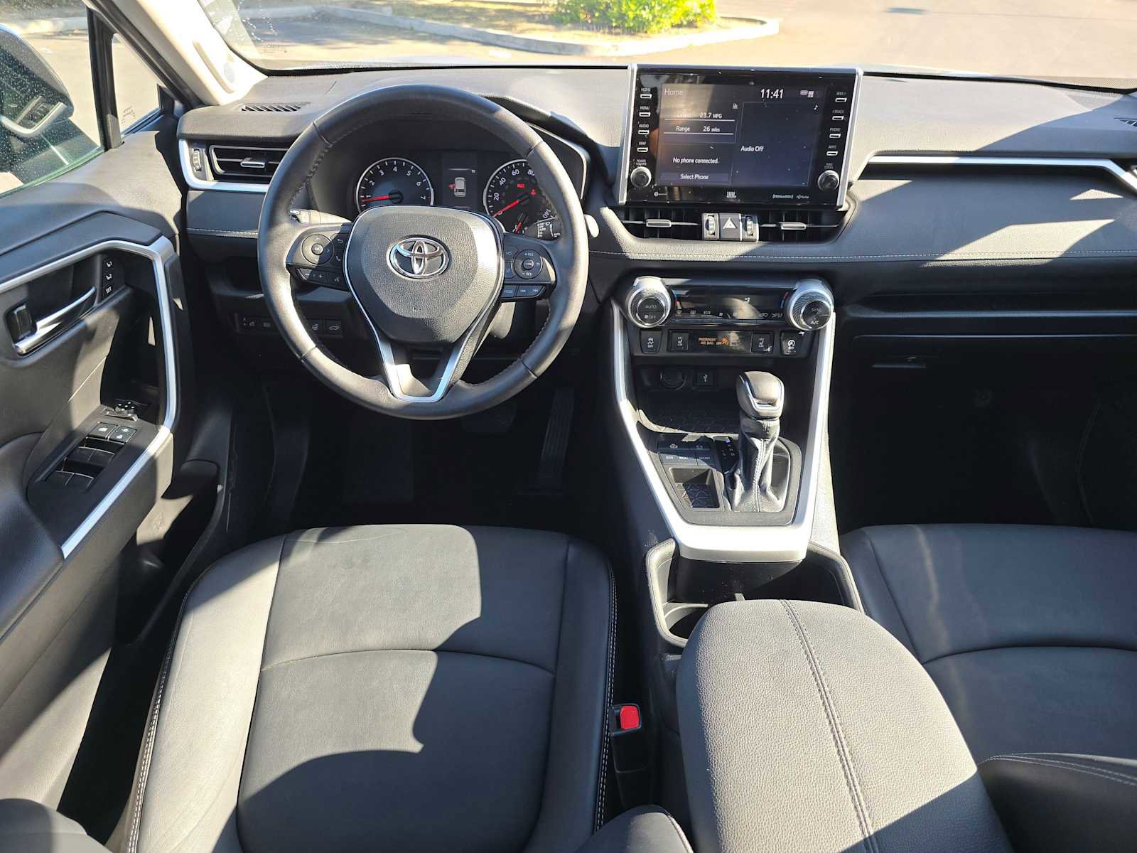 Used 2022 Toyota RAV4 XLE Premium image 20