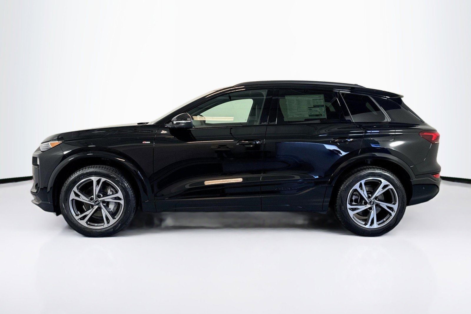 New 2027 Audi Q6 e-tron Premium Plus image 8