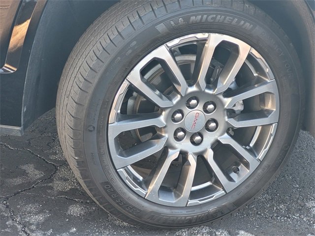 Used 2023 GMC Acadia Denali image 3