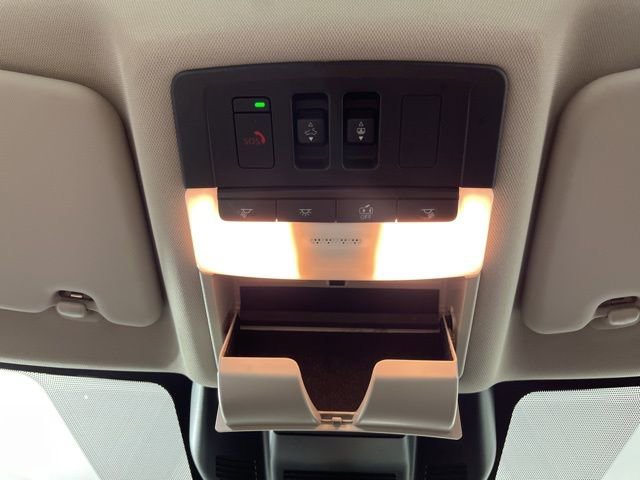 Used 2023 Nissan Rogue SV w/ SV Premium B Package image 37